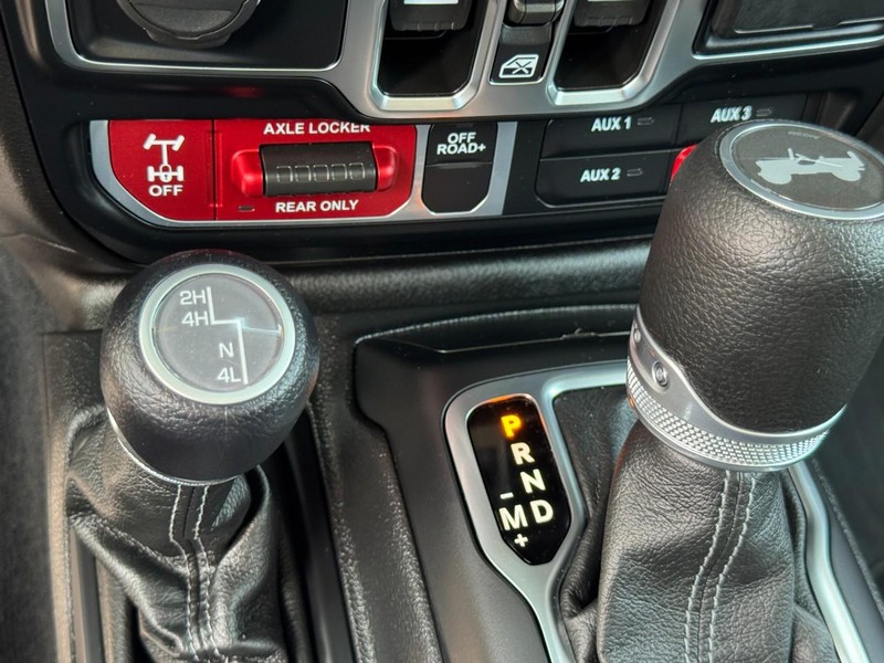 Jeep Wrangler Vehicle Image 22