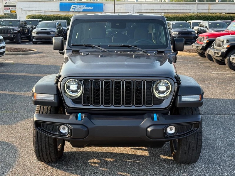 Jeep Wrangler 4xe Vehicle Image 09