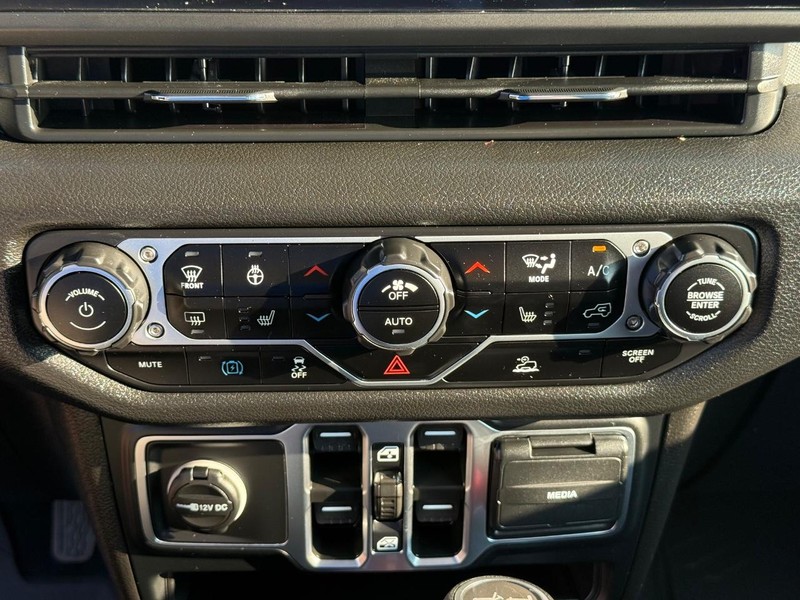 Jeep Wrangler 4xe Vehicle Image 19