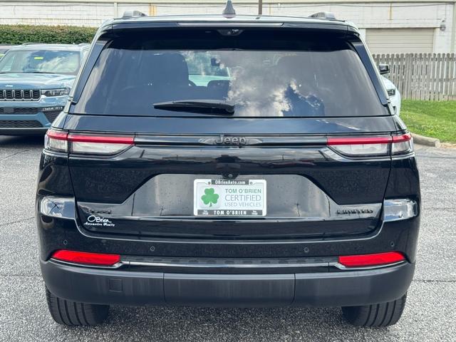 Jeep Grand Cherokee Vehicle Image 09
