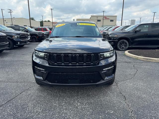 Jeep Grand Cherokee Vehicle Image 13