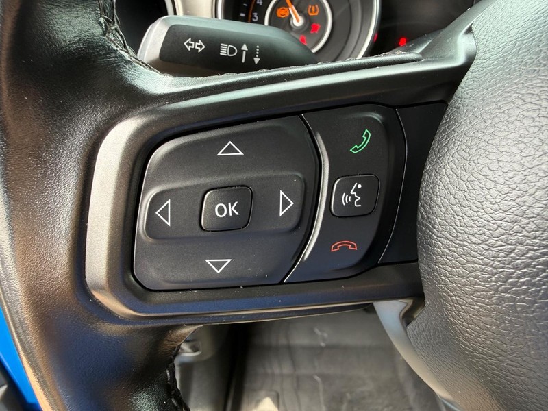 Jeep Wrangler Vehicle Image 13