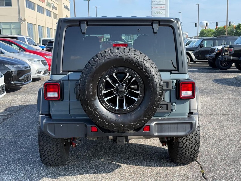 Jeep Wrangler Vehicle Image 04