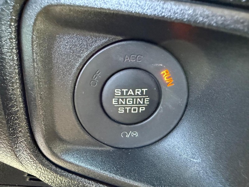 Jeep Wrangler Vehicle Image 15
