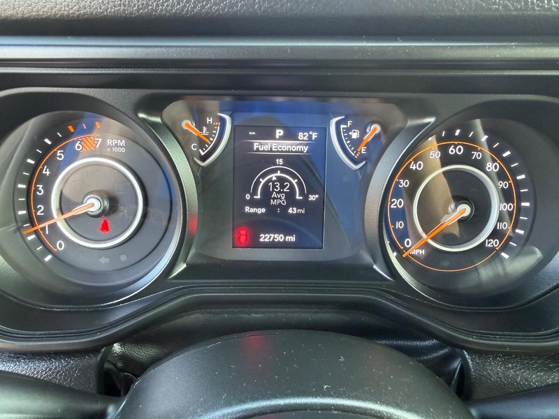 Jeep Wrangler Vehicle Image 20