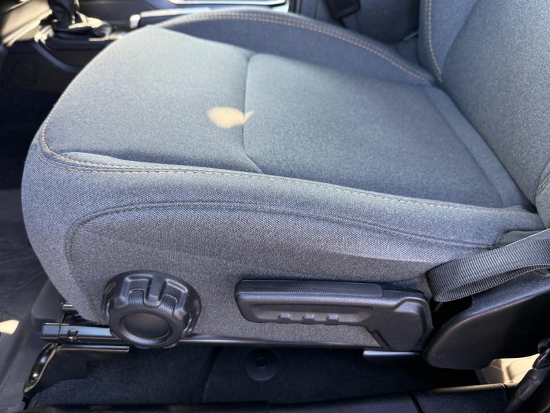 Jeep Wrangler Vehicle Image 23