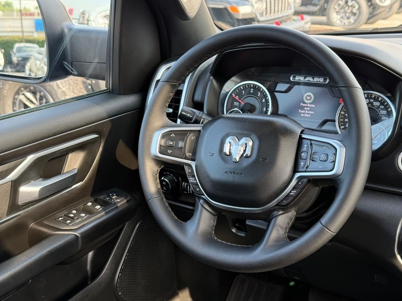 Ram 1500 Vehicle Image 13