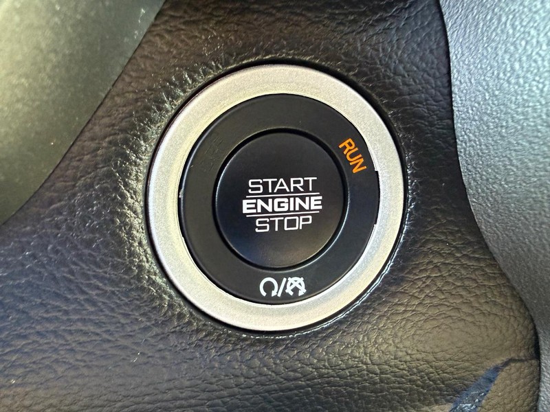 Ram 1500 Vehicle Image 16