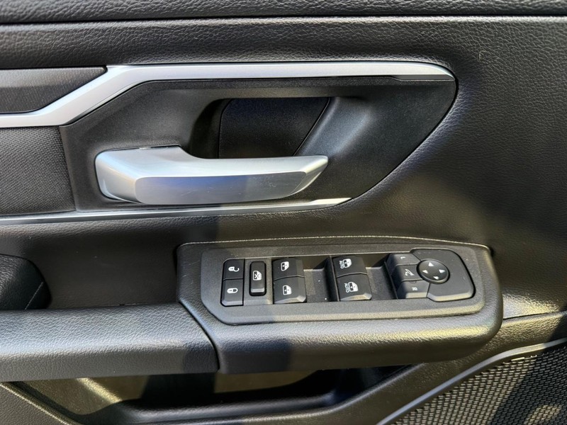 Ram 1500 Vehicle Image 25