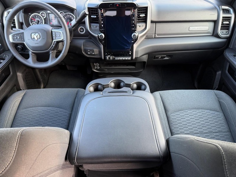 Ram 2500 Vehicle Image 11