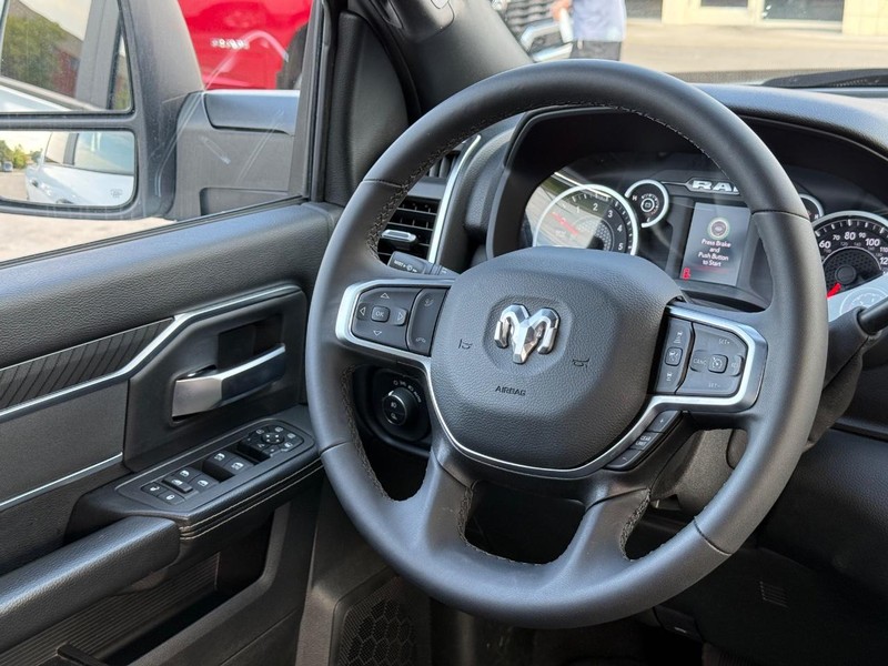 Ram 2500 Vehicle Image 12