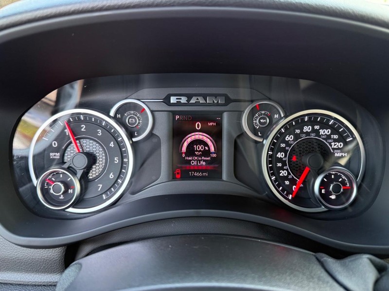 Ram 2500 Vehicle Image 21