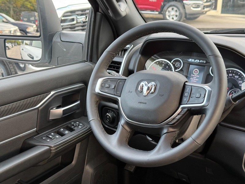 Ram 2500 Vehicle Image 12
