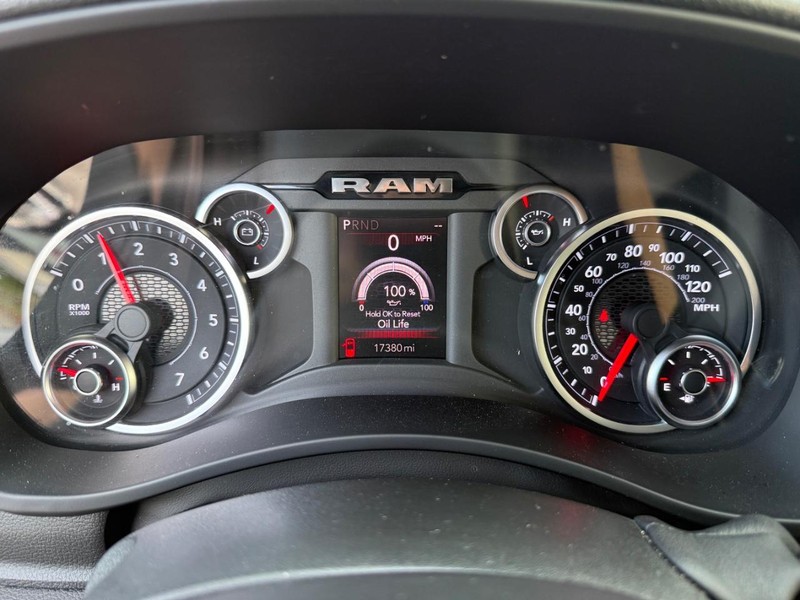 Ram 2500 Vehicle Image 21