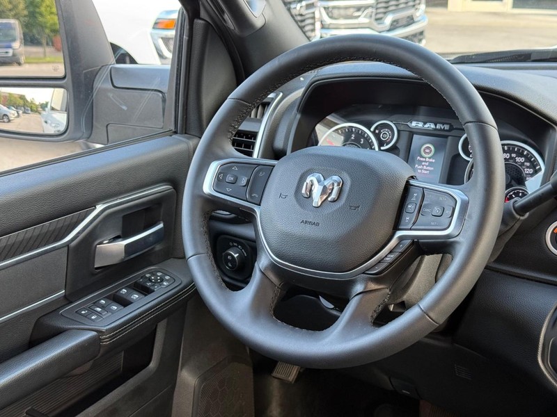 Ram 2500 Vehicle Image 12