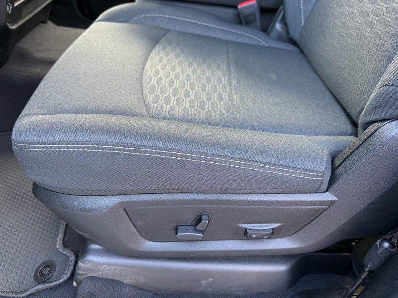 Ram 2500 Vehicle Image 24