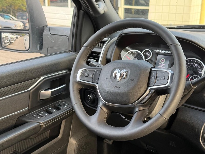 Ram 2500 Vehicle Image 12