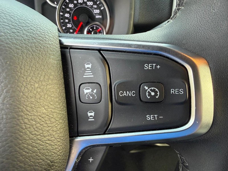 Ram 2500 Vehicle Image 13