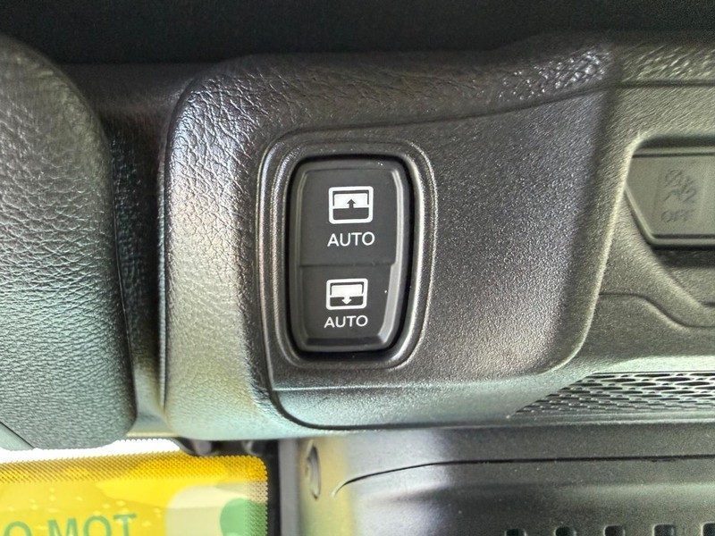 Jeep Wrangler 4xe Vehicle Image 22