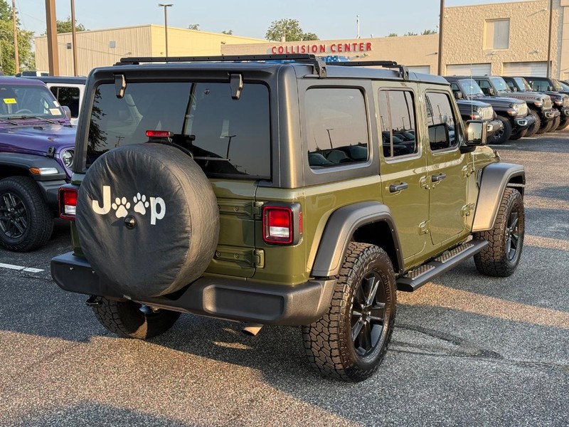 Jeep Wrangler Vehicle Image 03