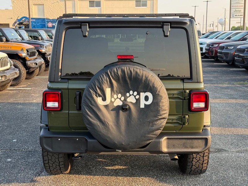 Jeep Wrangler Vehicle Image 04
