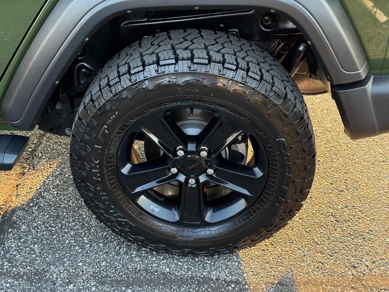 Jeep Wrangler Vehicle Image 06
