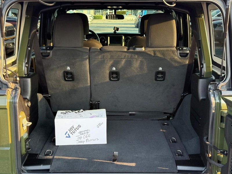 Jeep Wrangler Vehicle Image 07
