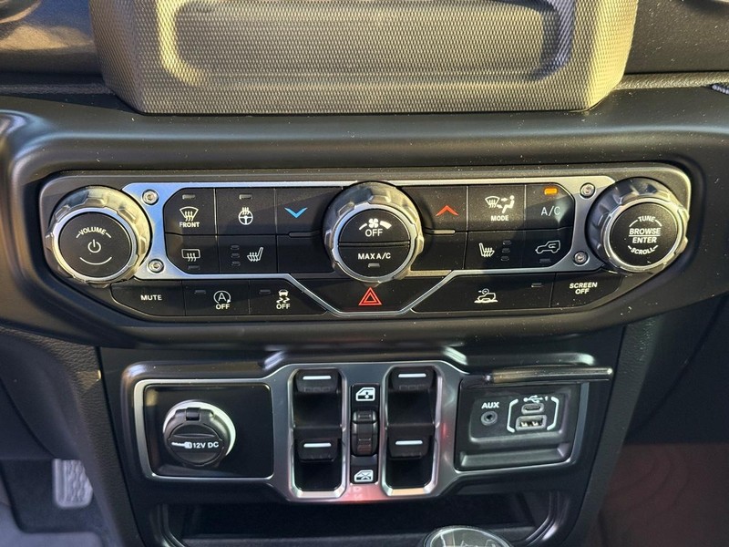 Jeep Wrangler Vehicle Image 19