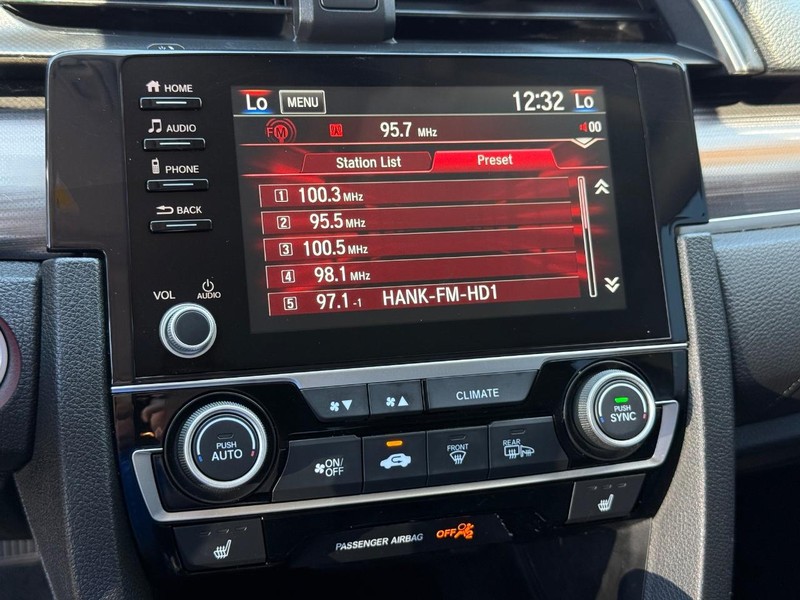 Honda Civic Sedan Vehicle Image 18