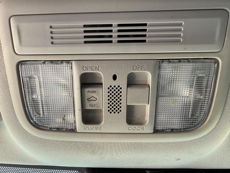 Honda Civic Sedan Vehicle Image 22