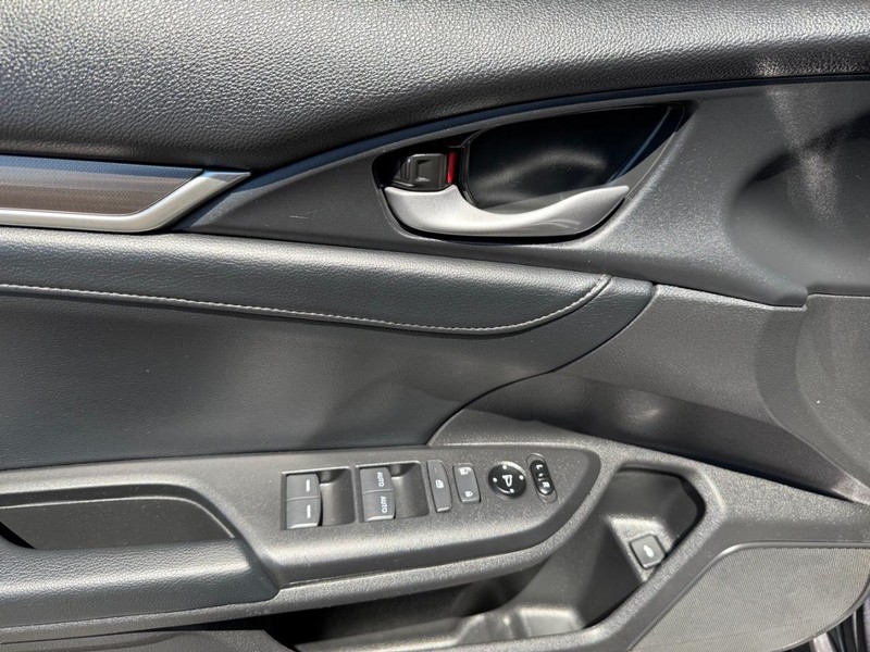 Honda Civic Sedan Vehicle Image 25