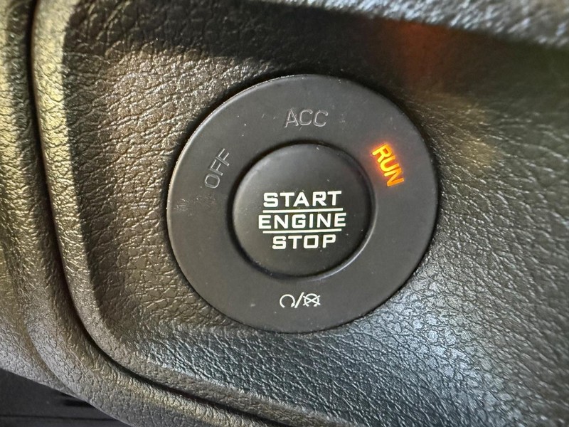 Jeep Wrangler Vehicle Image 15