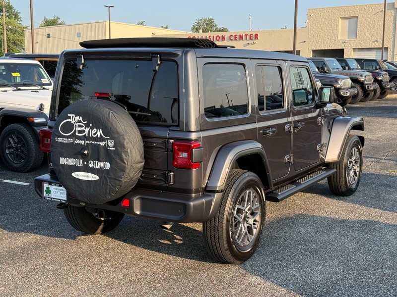 Jeep Wrangler Vehicle Image 03