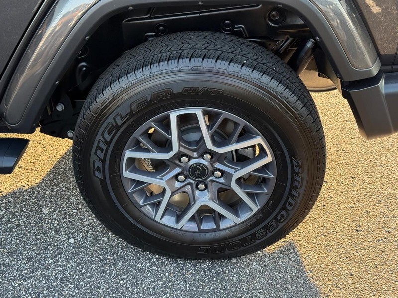Jeep Wrangler Vehicle Image 06
