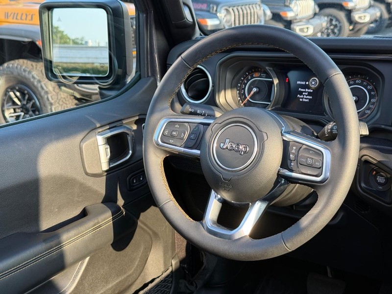 Jeep Wrangler Vehicle Image 13