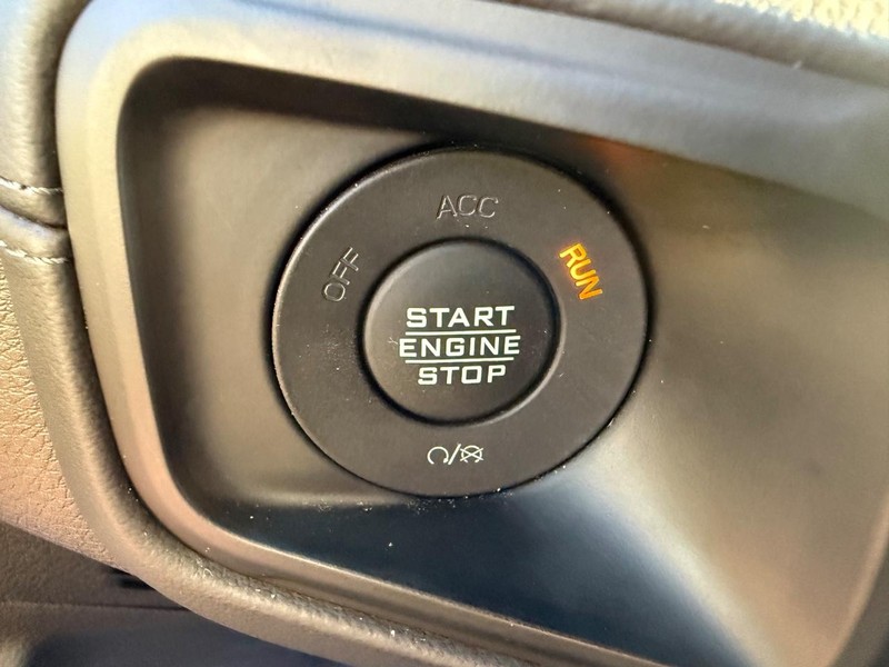 Jeep Wrangler Vehicle Image 16