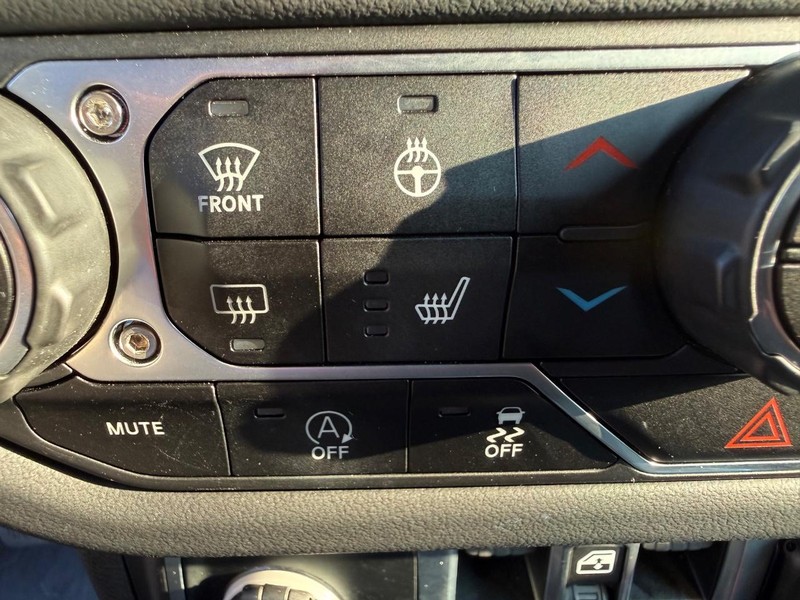 Jeep Wrangler Vehicle Image 17