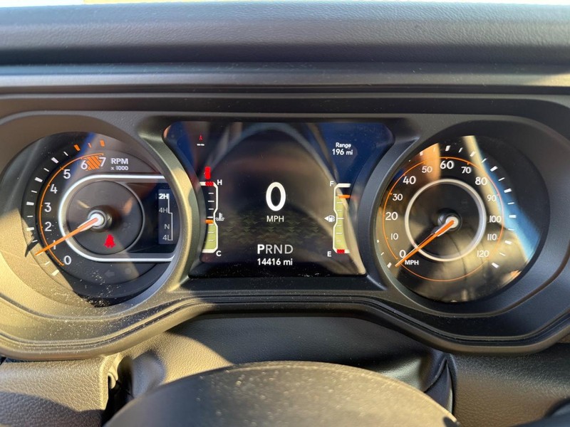 Jeep Wrangler Vehicle Image 24