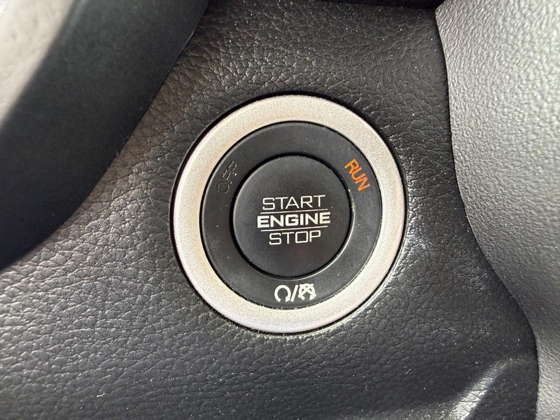 Ram 1500 Vehicle Image 15