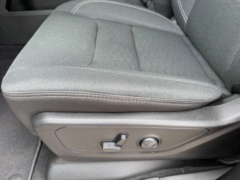 Ram 1500 Vehicle Image 24