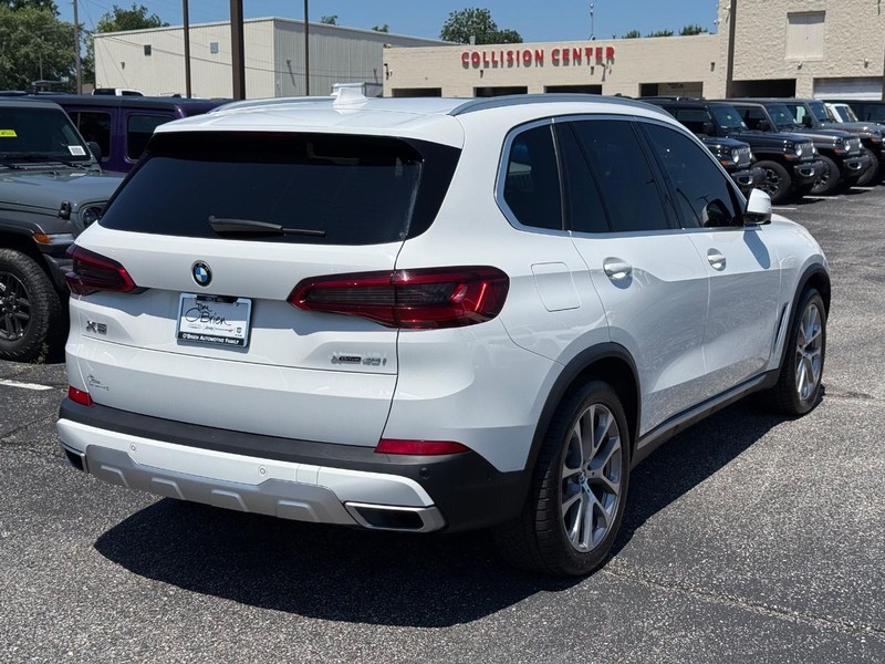 BMW X5 Vehicle Image 03