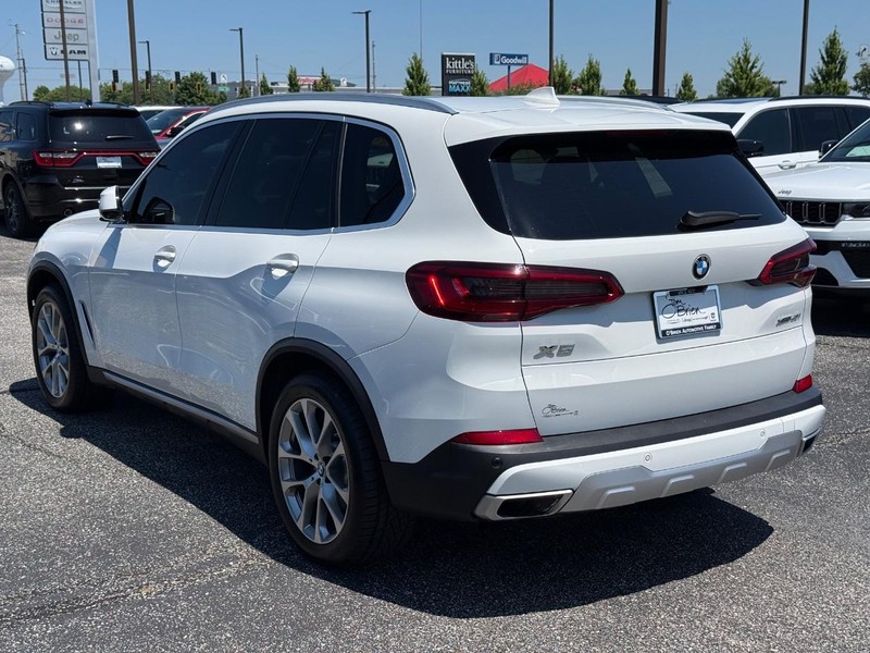 BMW X5 Vehicle Image 05