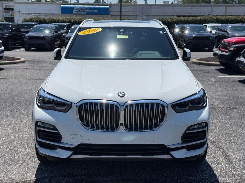 BMW X5 Vehicle Image 10