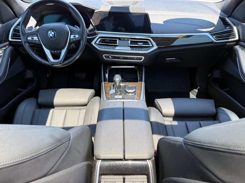 BMW X5 Vehicle Image 13