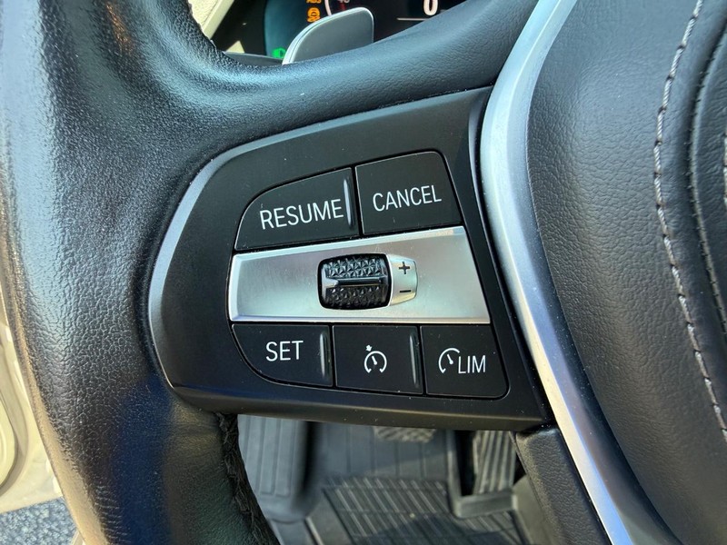BMW X5 Vehicle Image 15