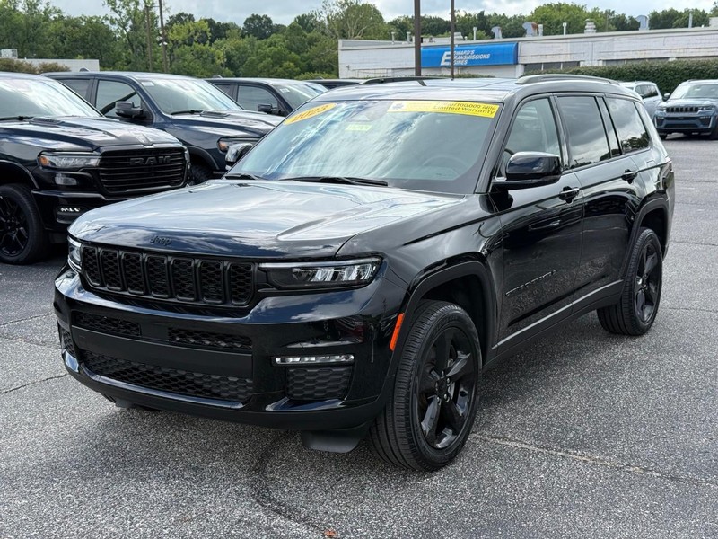 Jeep Grand Cherokee L Vehicle Image 09