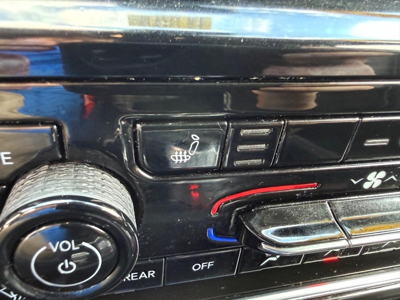 Jeep Grand Cherokee L Vehicle Image 19