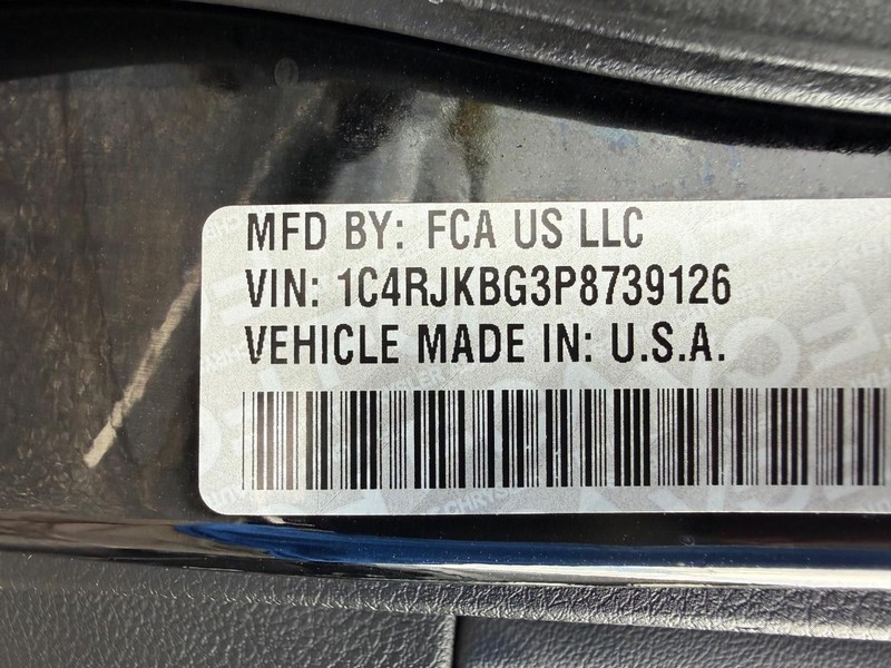Jeep Grand Cherokee L Vehicle Image 30
