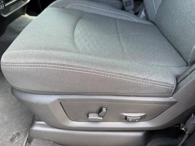 Ram 2500 Vehicle Image 24