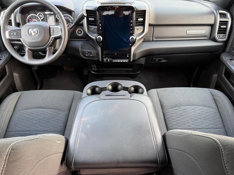 Ram 2500 Vehicle Image 11